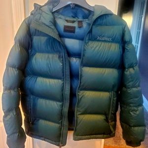 Marmot's 700-fill, water-resistant Down Jacket Kids XL 12-14